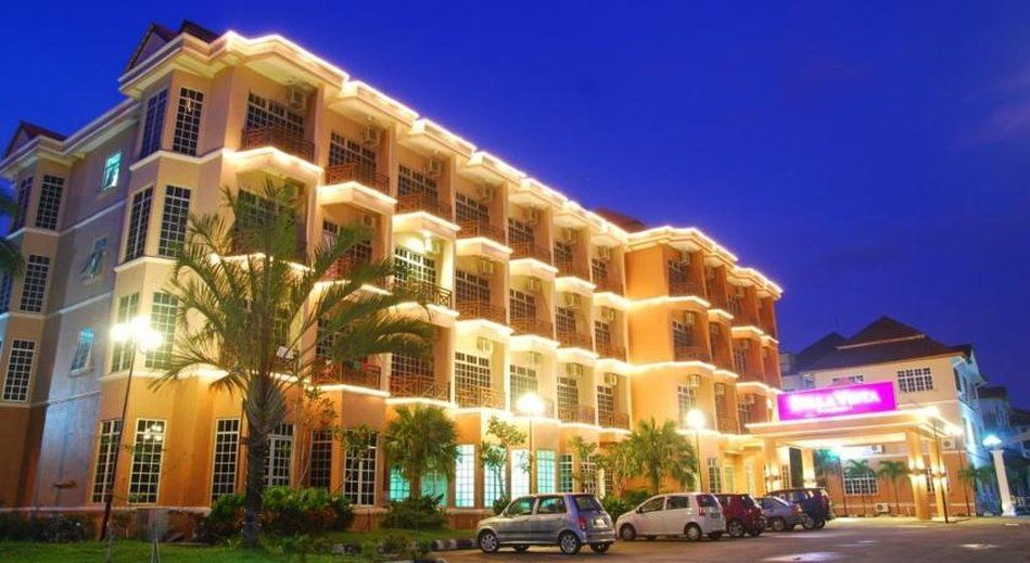 Bella Vista Express Hotel Pantai Cenang  Exterior photo